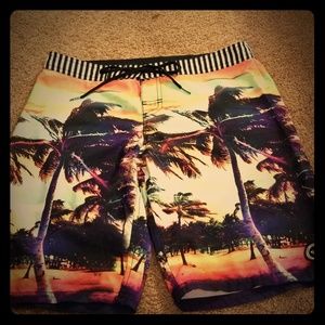 Roxy board shorts, size Small w POCKET
